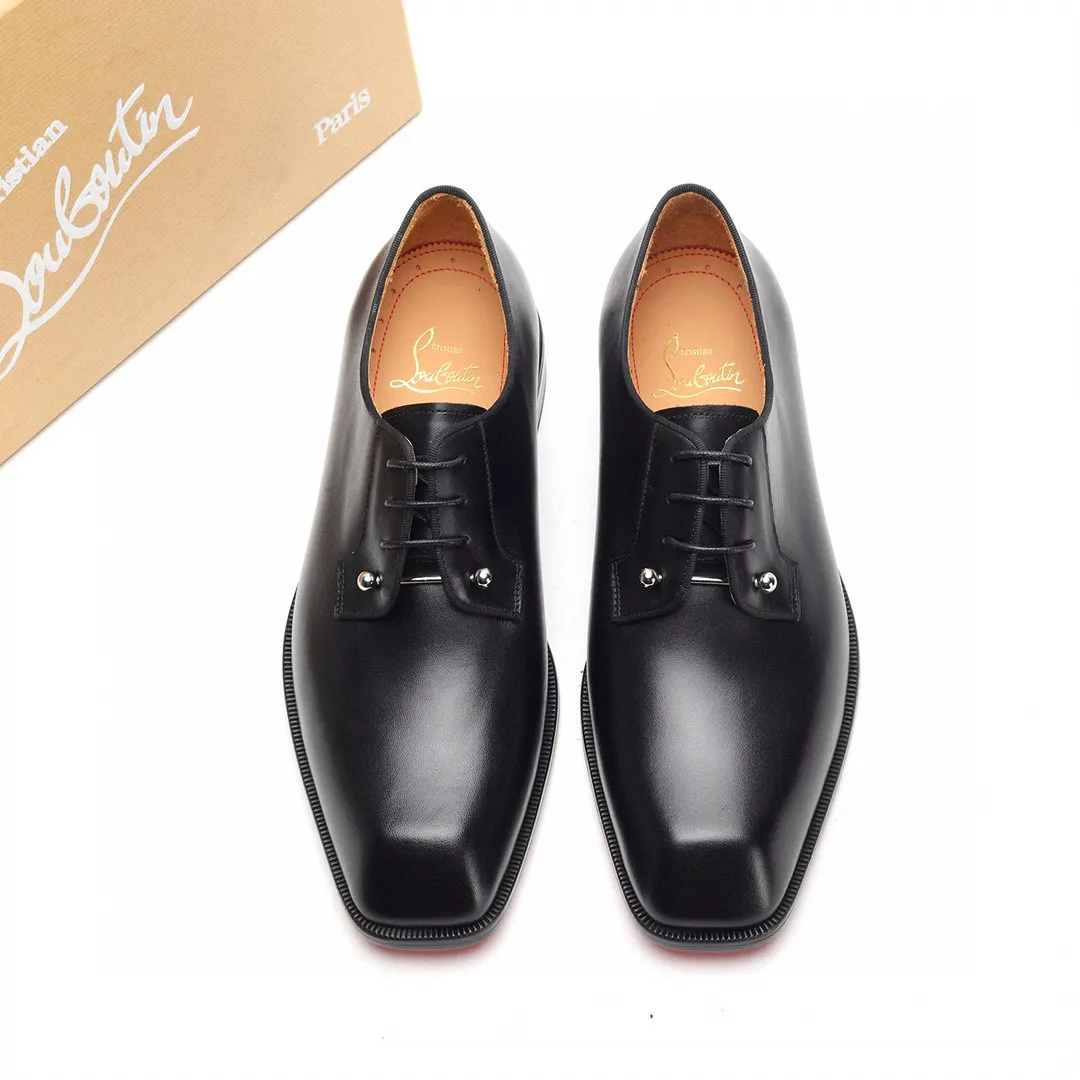 Batch 1,080 yuan 💰••New real shots••CL～High-end men’s 👔casual•loafers with red soles! ••🆑Genuine and top-quality goods from original orders ••✅💯 Purchase goods from top-quality original orders! Original imported patterned cowhide ➕Imported cowhide lining ➕Cowhide feet ➕Original leather outsole~🉑️Feel free to compare the authentic ones! Size: 38-44 (45.46.47 can be customized)